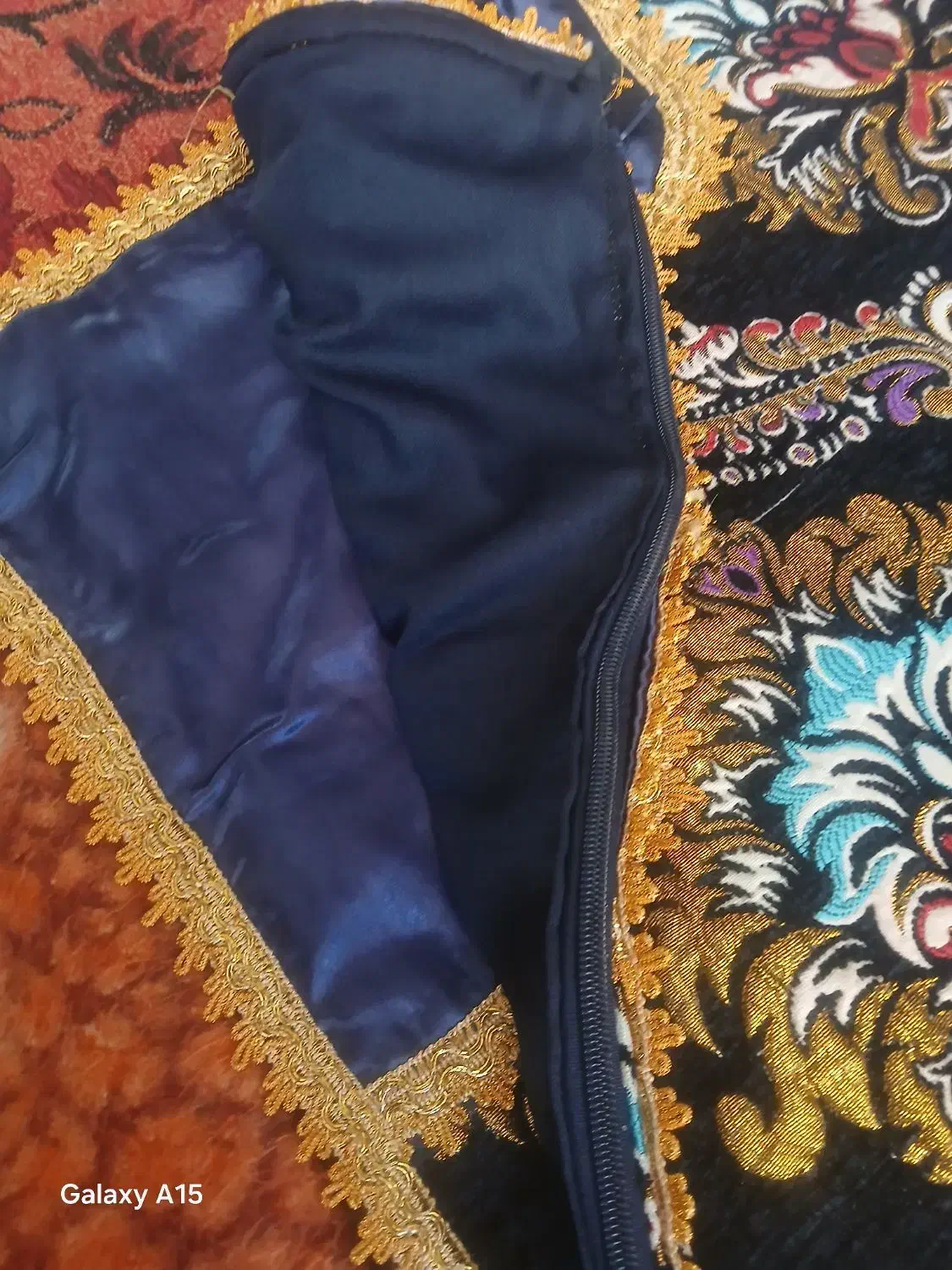 بالشت پشتی|پشتی|بمپور, |دیوار