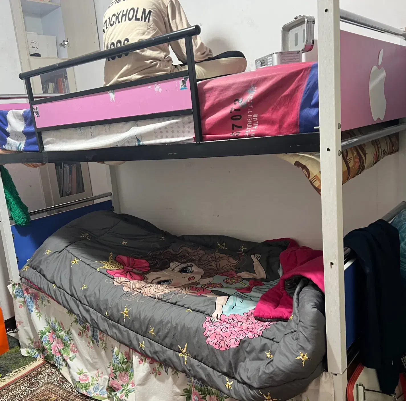 تخت دوطبقه|تخت و سرویس خواب|قم, باغ شازده|دیوار