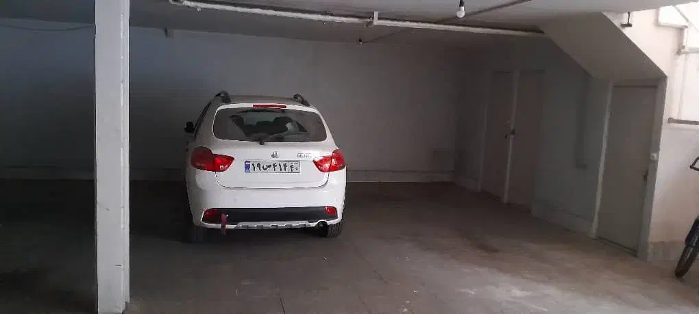 سرباز۵۷متر پارکینگ بدون مزاحم