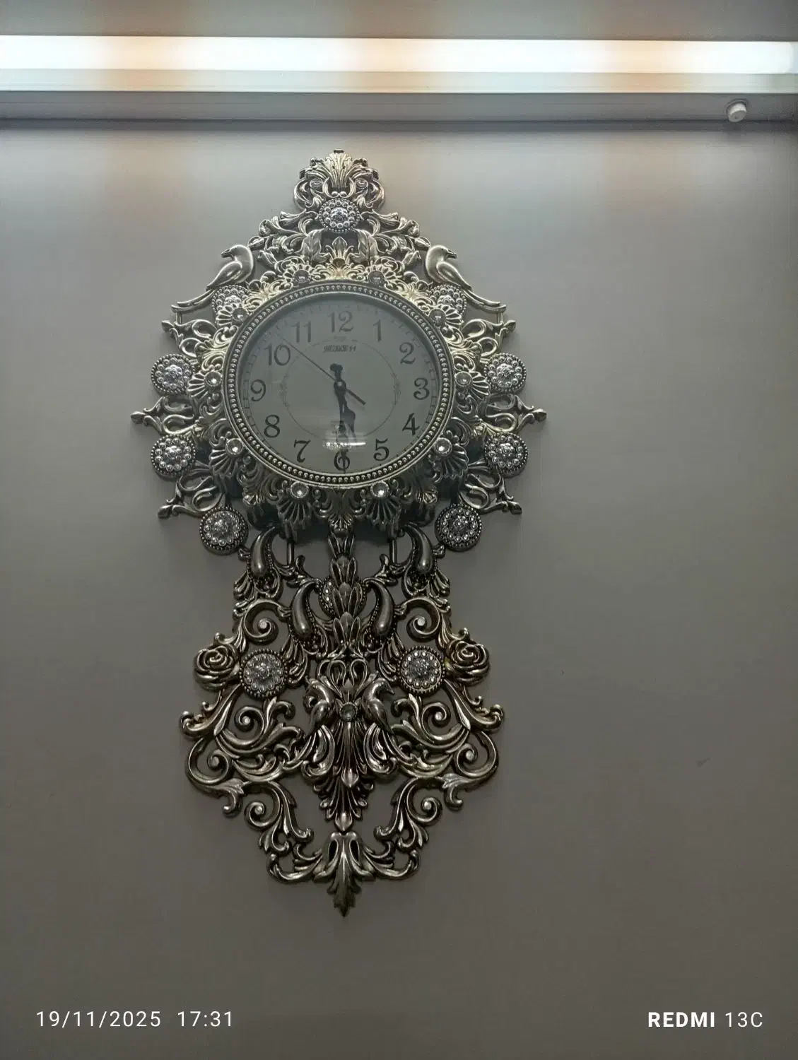 ساعت وتابلو در حد نو|ساعت دیواری و تزئینی|قم, شهر قائم|دیوار