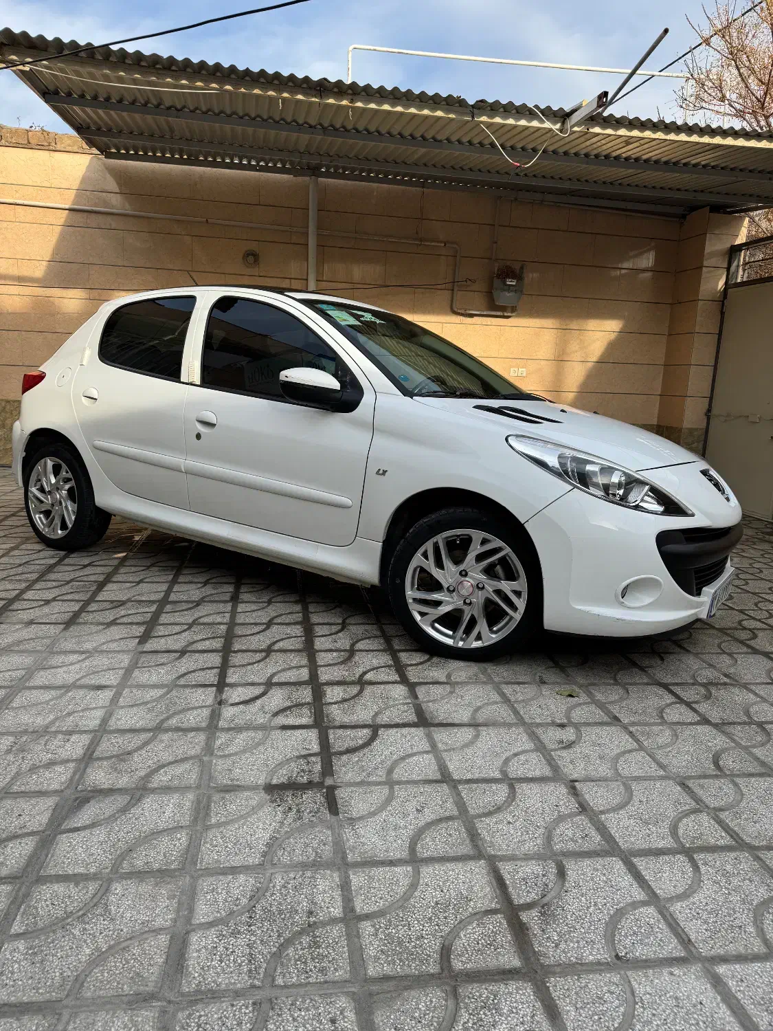 207iپاناروما درحد صفر کارمندی|خودرو سواری و وانت|تربت‌حیدریه, فرمانداری|دیوار