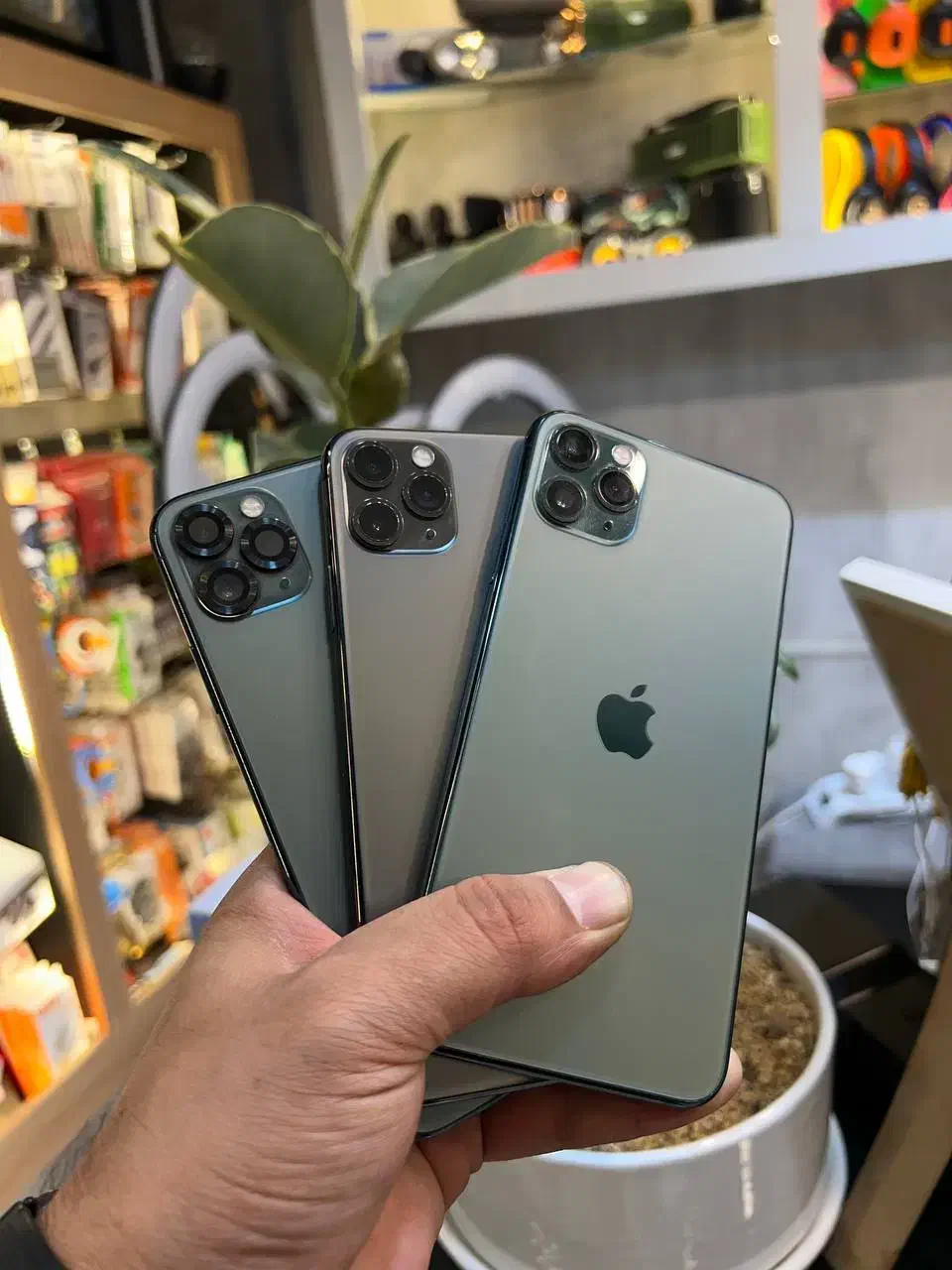 iphone 11promax حافظه 256 و 64 هر دو zaa|موبایل|نیشابور, امام خمینی|دیوار