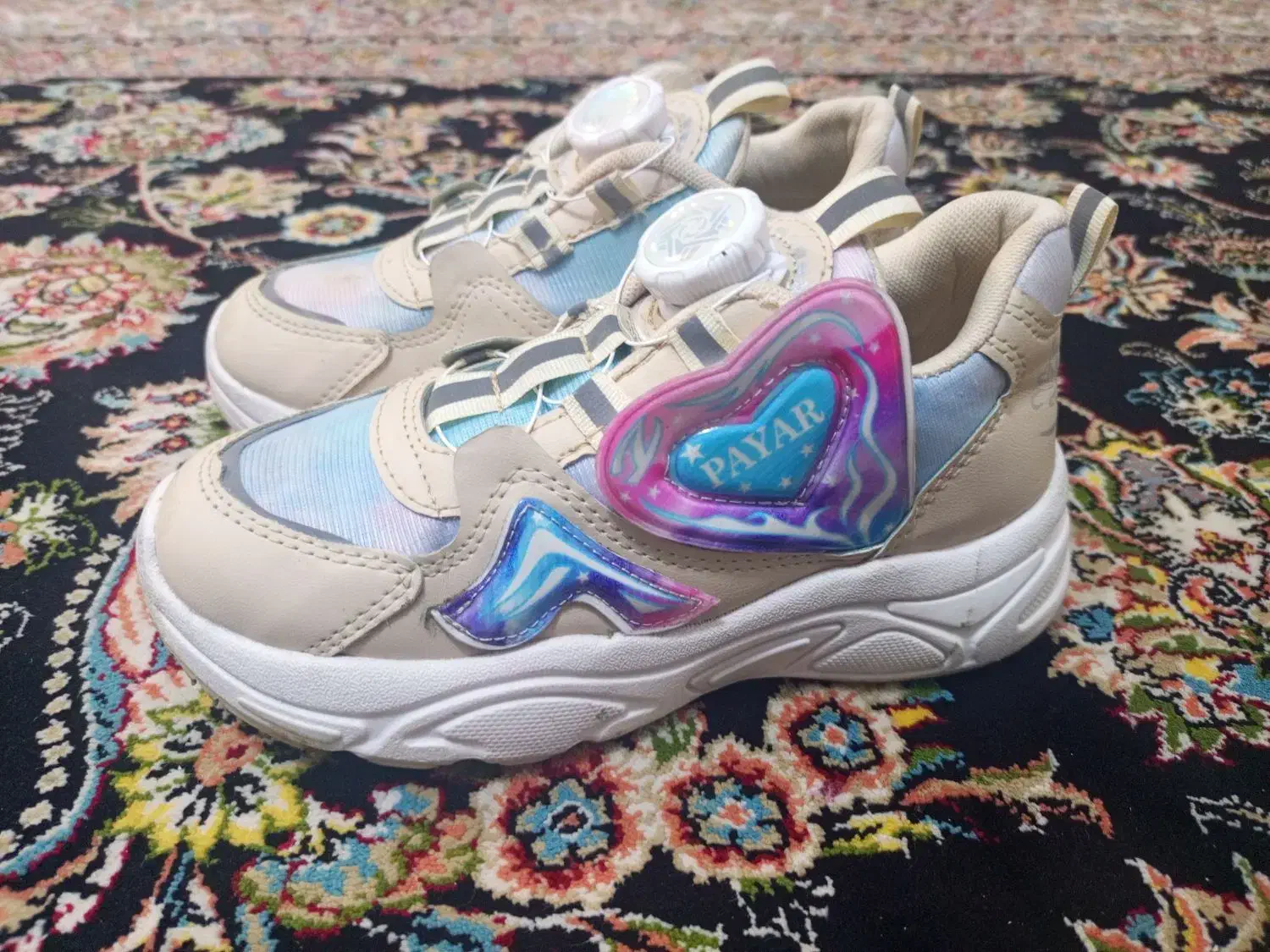 کفش بچگانه وزنانه|کیف، کفش، کمربند|کاشان, باغ ماجد|دیوار