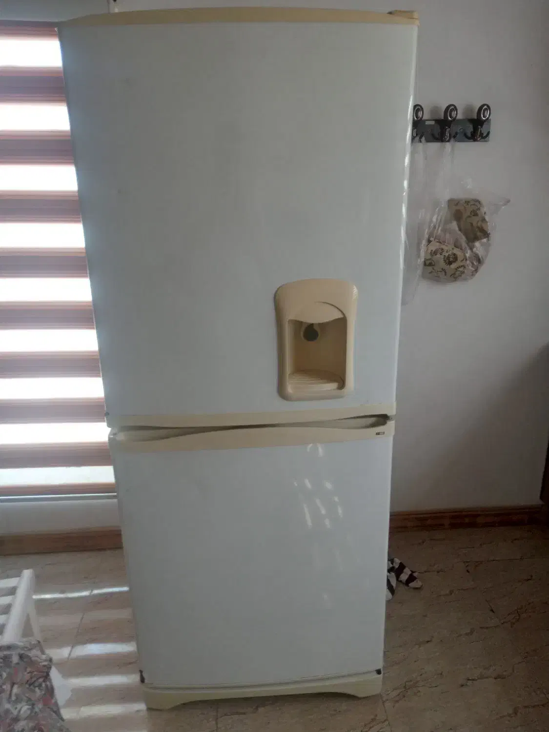 یخچال(نیاز به گاز دارد)|یخچال و فریزر|چمستان, |دیوار