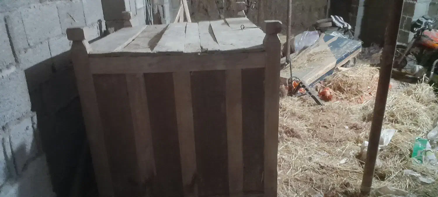 صندوق پدربابایی عتیقه|کلکسیون اشیاء عتیقه|طاهرگوراب, |دیوار