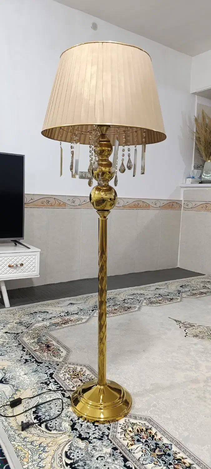 بدلیل جابجایی میخوام بفروشم نونو هستش|چراغ خواب و آباژور|سبزوار, چهارراه فرودگاه|دیوار