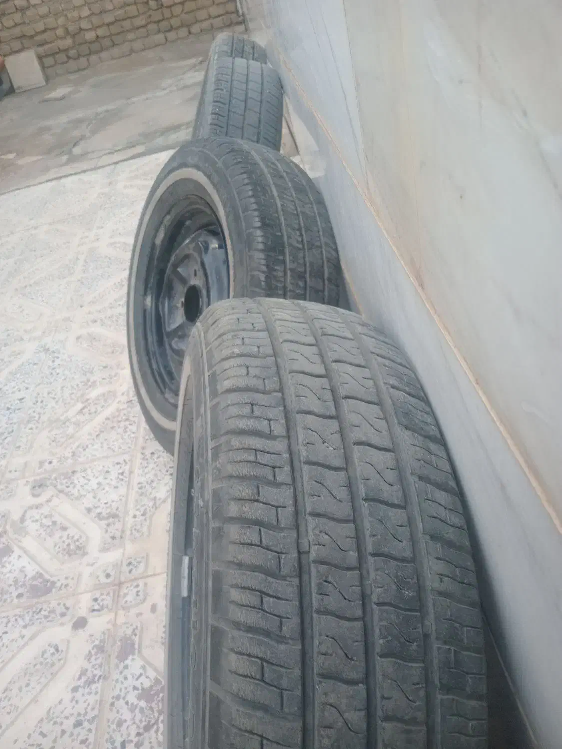 لاستیک وانت|قطعات یدکی و لوازم جانبی|دهگلان, |دیوار