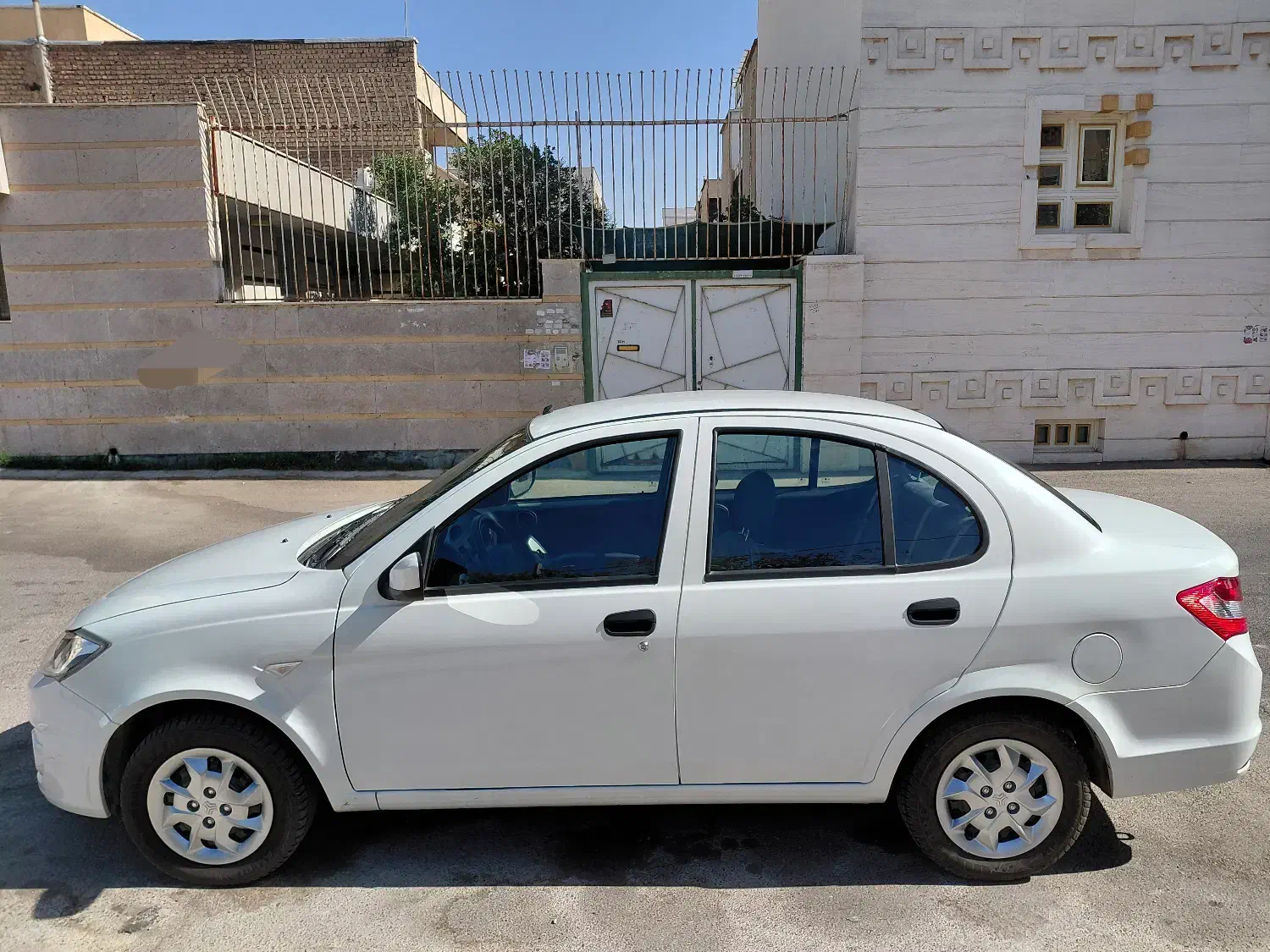 ساینا ۹۹ ( آذر ماه ) با ۱۵۰۰۰ کیلومتر کارکرد|خودرو سواری و وانت|شیراز, لاله|دیوار