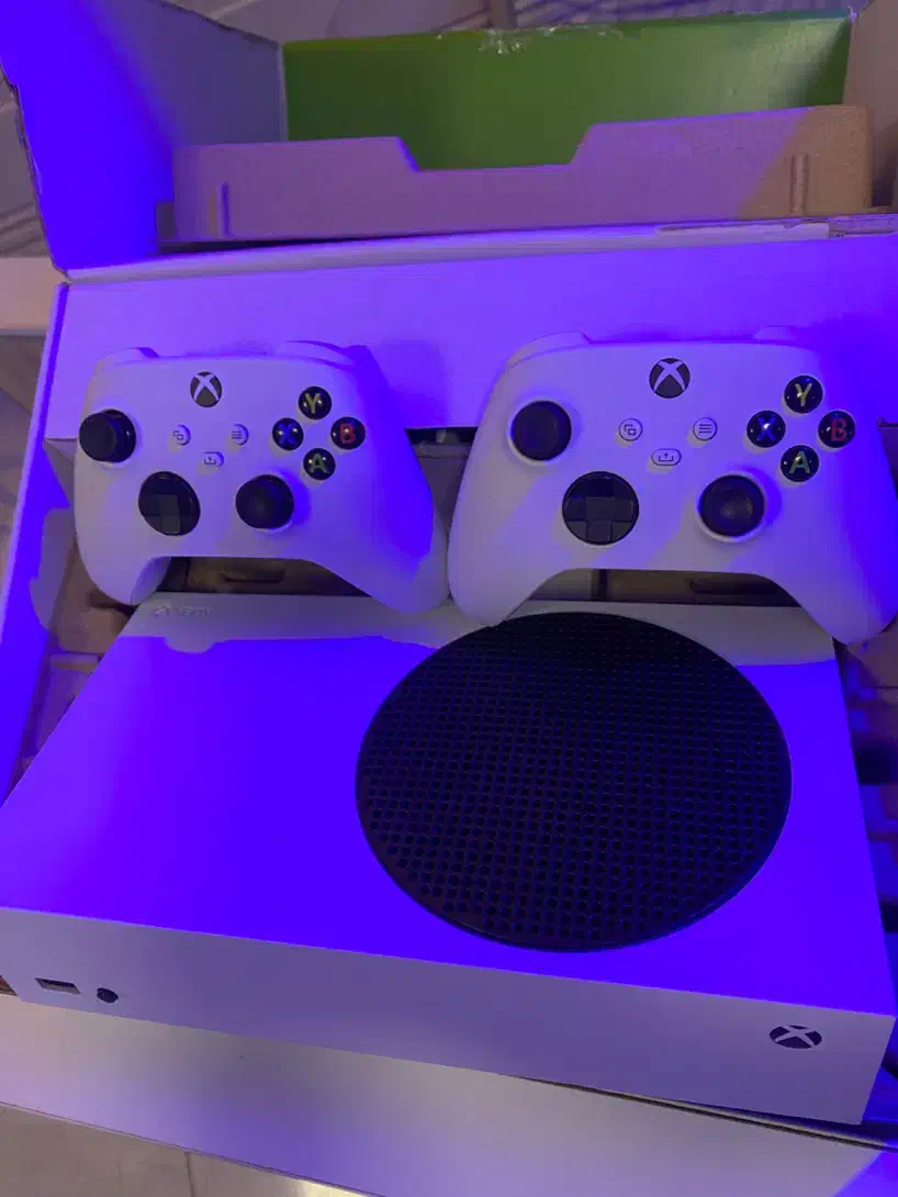 Xbox series s 512  مشابه اکبند یکسال گارانتی|کنسول، بازی ویدئویی و آنلاین|رشت, معلم|دیوار