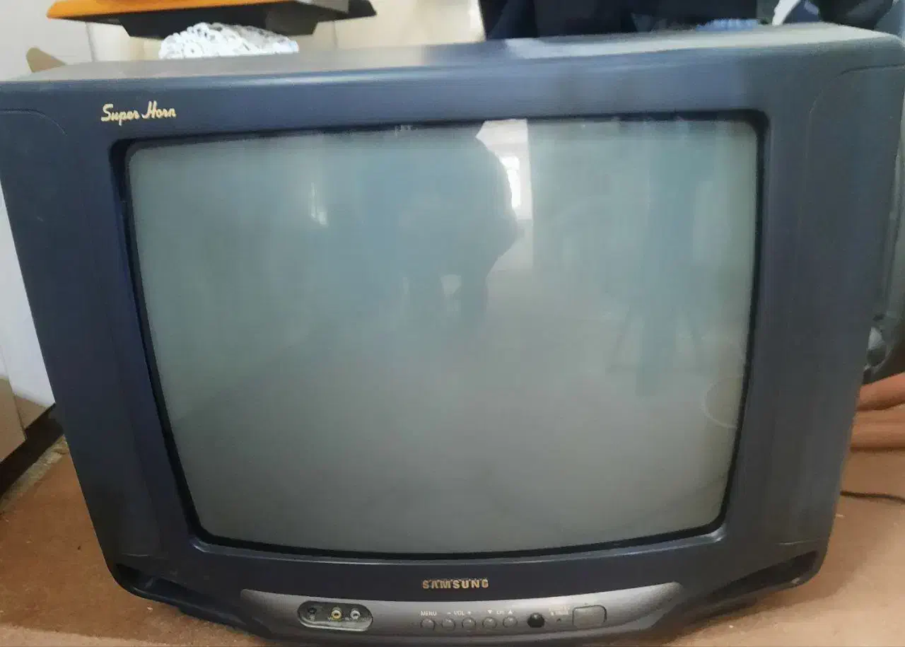 تلویزیون و میز|تلویزیون و پروژکتور|مشهد, کوی سیدی|دیوار