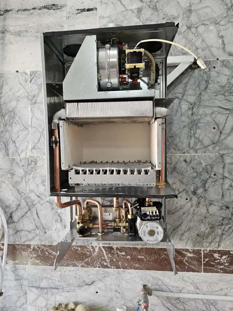 نصب و سرویس و تعمیرات پکیج و اب گرم کن ، رادیاتور|خدمات پیشه و مهارت|شیراز, فضلآباد|دیوار