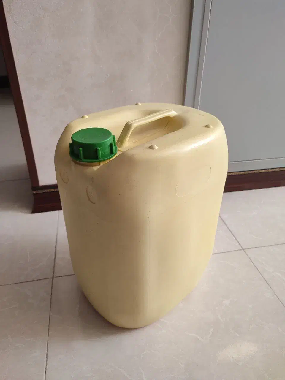 بشکه 20 لیتری|ظروف نگهدارنده، پلاستیکی، یک‌بارمصرف|بوشهر, |دیوار