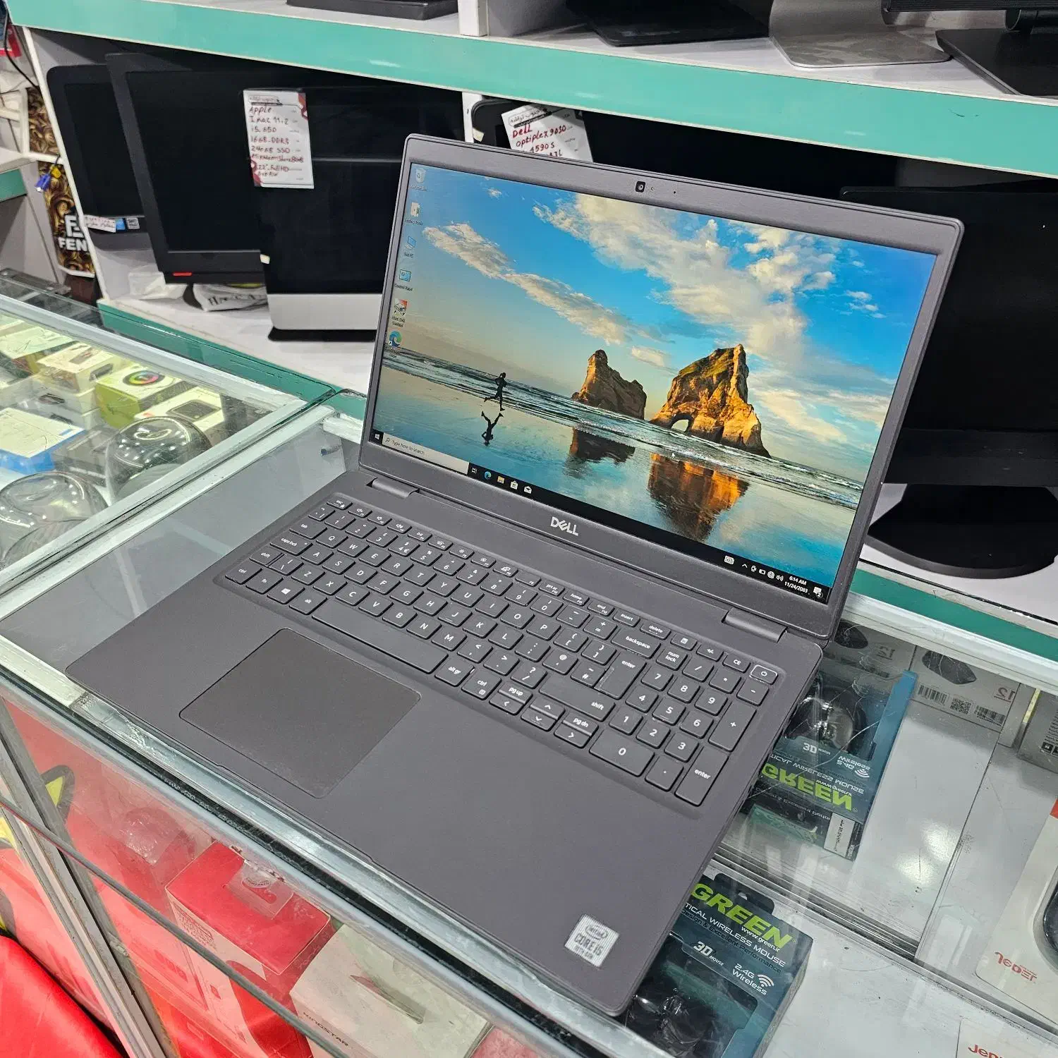 لپتاپ DELL نسل ۱۰ بسیار تمیز و قدرتمند۱۵.۶ اینچFHD|رایانه همراه|یاسوج, |دیوار