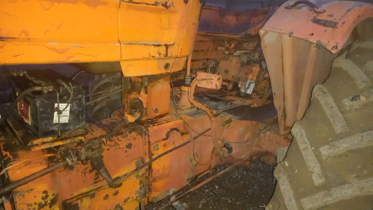 تراکتوررومانی|خودرو سنگین|صحنه, |دیوار