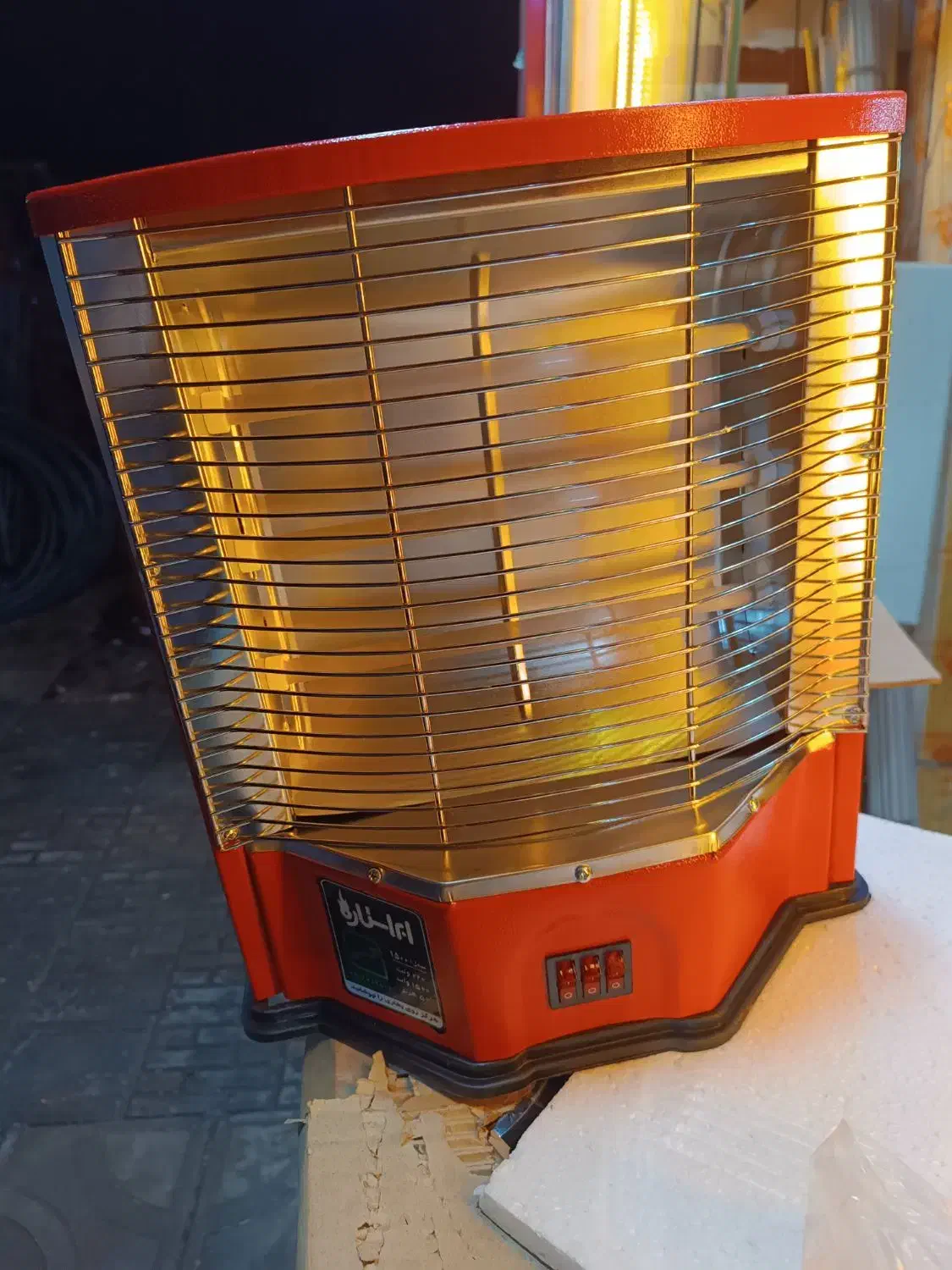 سیار. تعمیر ونصب ابگرمکن وبخاری|خدمات پیشه و مهارت|بم, |دیوار