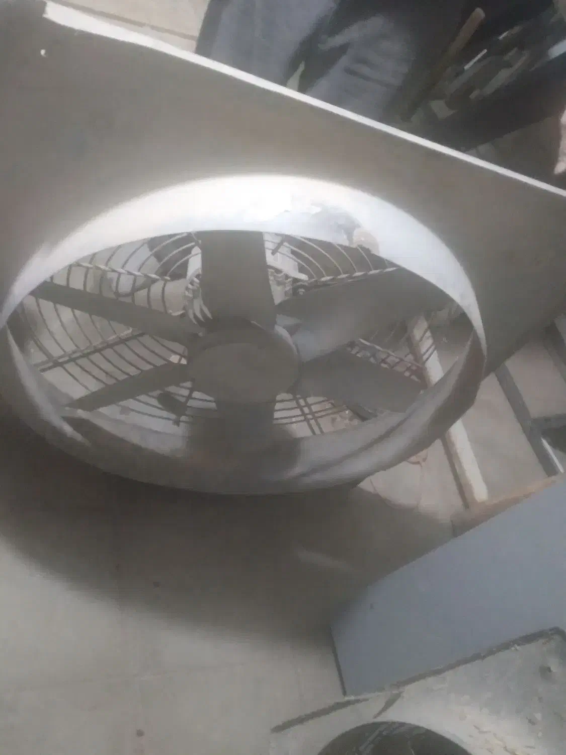 فن بزرگ|پنکه و تصفیهکنندهٔ هوا|رفسنجان, |دیوار