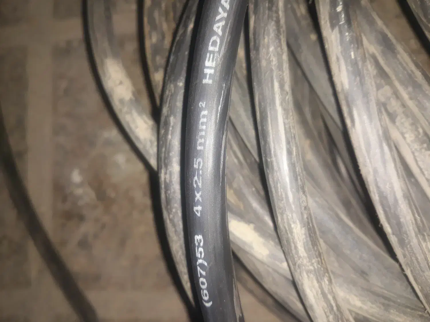 کابل برق|ابزارآلات|اصفهان, بهارستان|دیوار