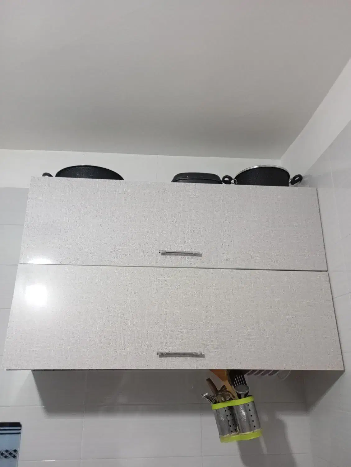 ابچکان|آبچکان و نظمدهنده ظروف|قره ضیاالدین, |دیوار