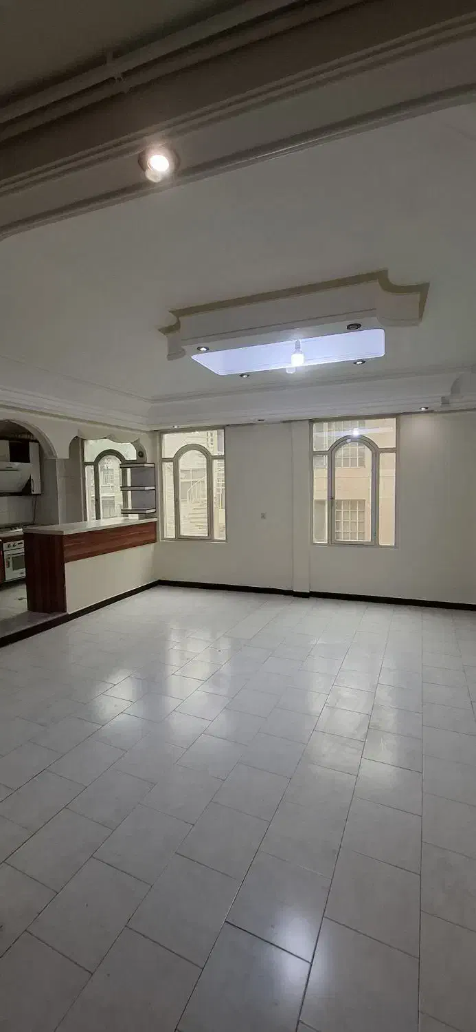 100 متر مسکونی دانشگاه تهران (۳ خواب با پارکینگ)