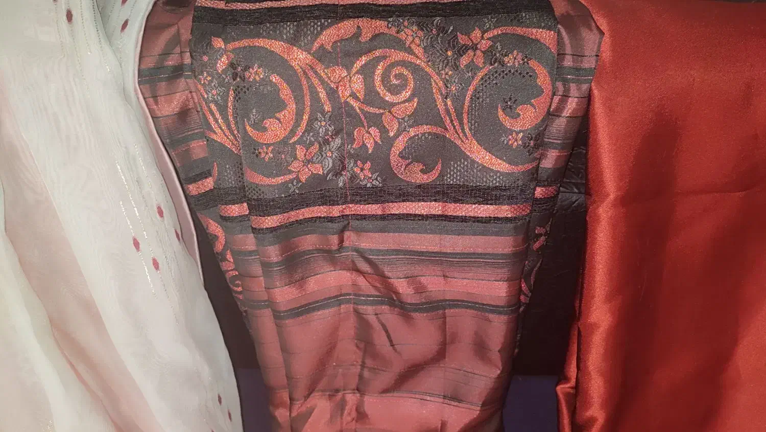 سه عدد پرده به همراه میله پرده|پرده، رانر، رومیزی|قم, بنیاد|دیوار