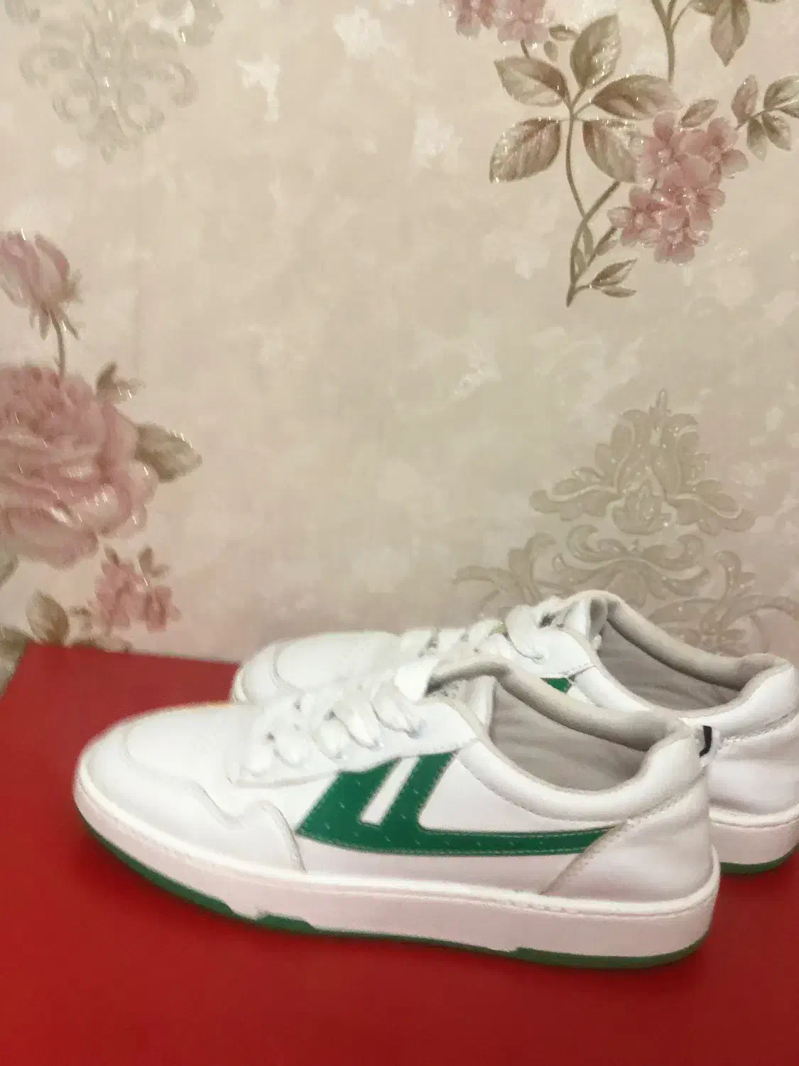 کتونی سفید سایز 40|کیف، کفش، کمربند|اسلام‌شهر, شهرک الهیه|دیوار