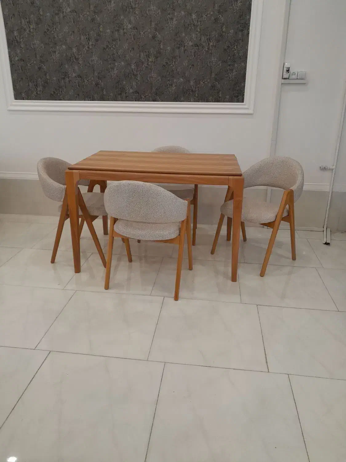 غذاخوری ۴نفره چوب راش|میز و صندلی غذاخوری|کرمانشاه, |دیوار