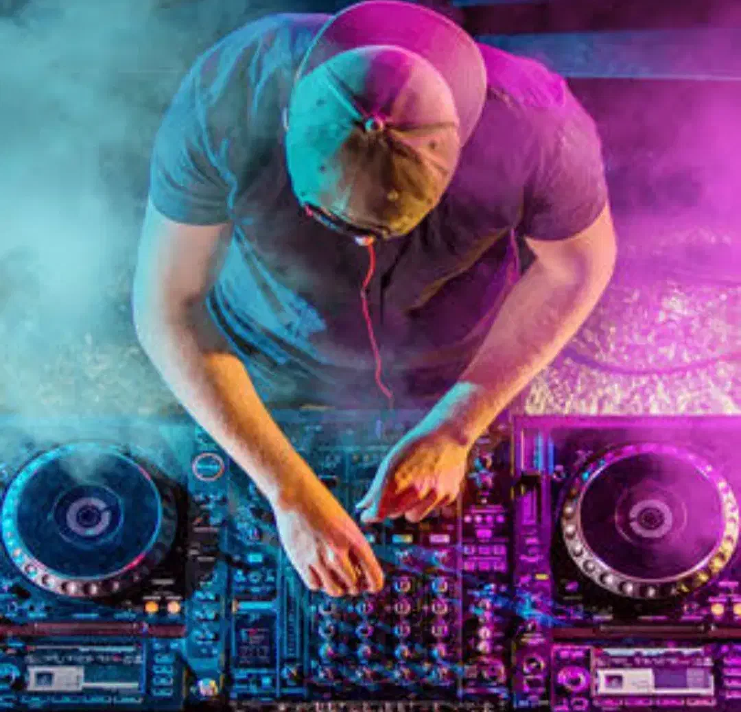 دیجی خانم و آقا برای مراسمات شما|خدمات پذیرایی، مراسم|خرم‌آباد, |دیوار