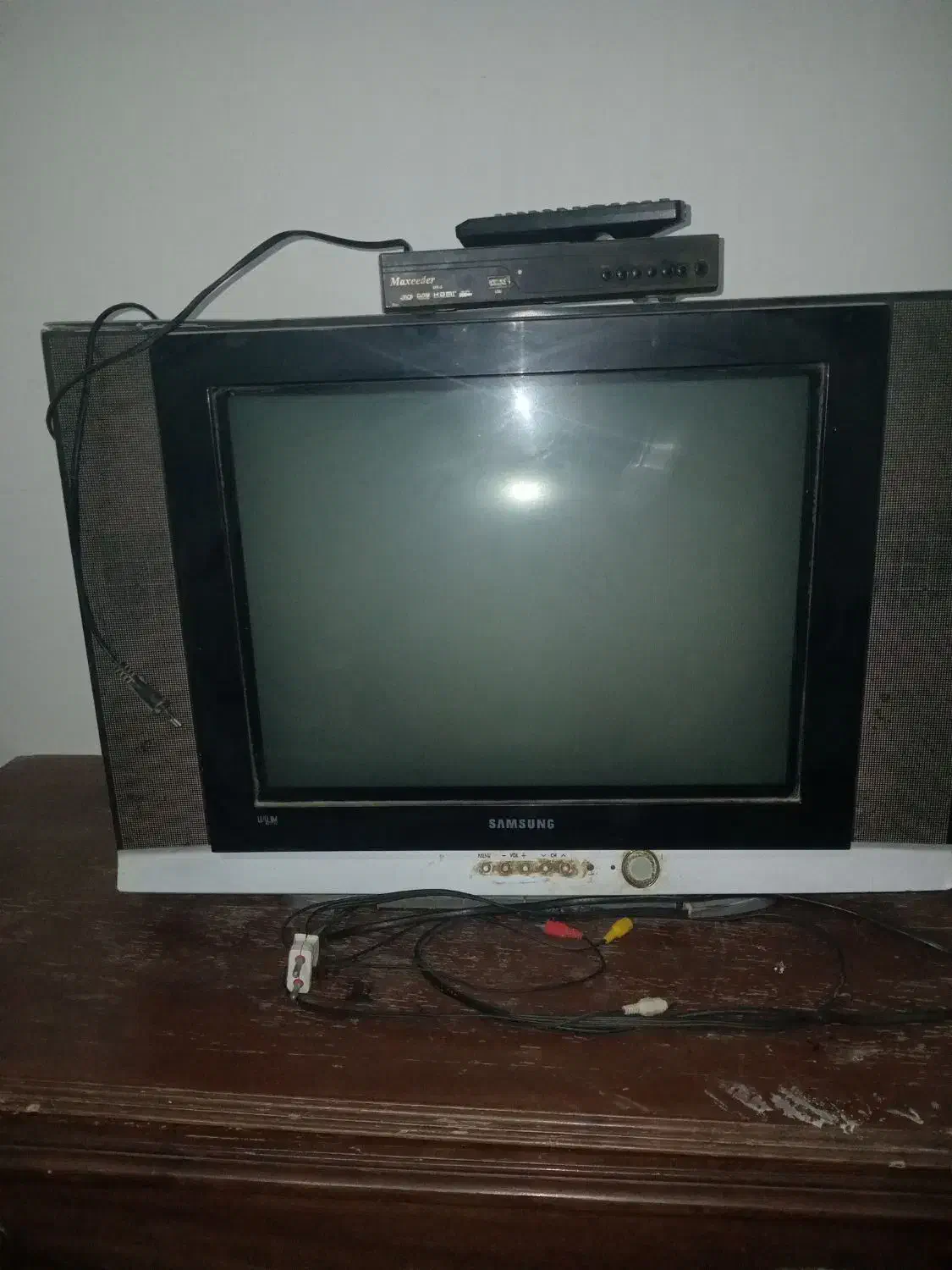 تلویزیون|تلویزیون و پروژکتور|تایباد, |دیوار