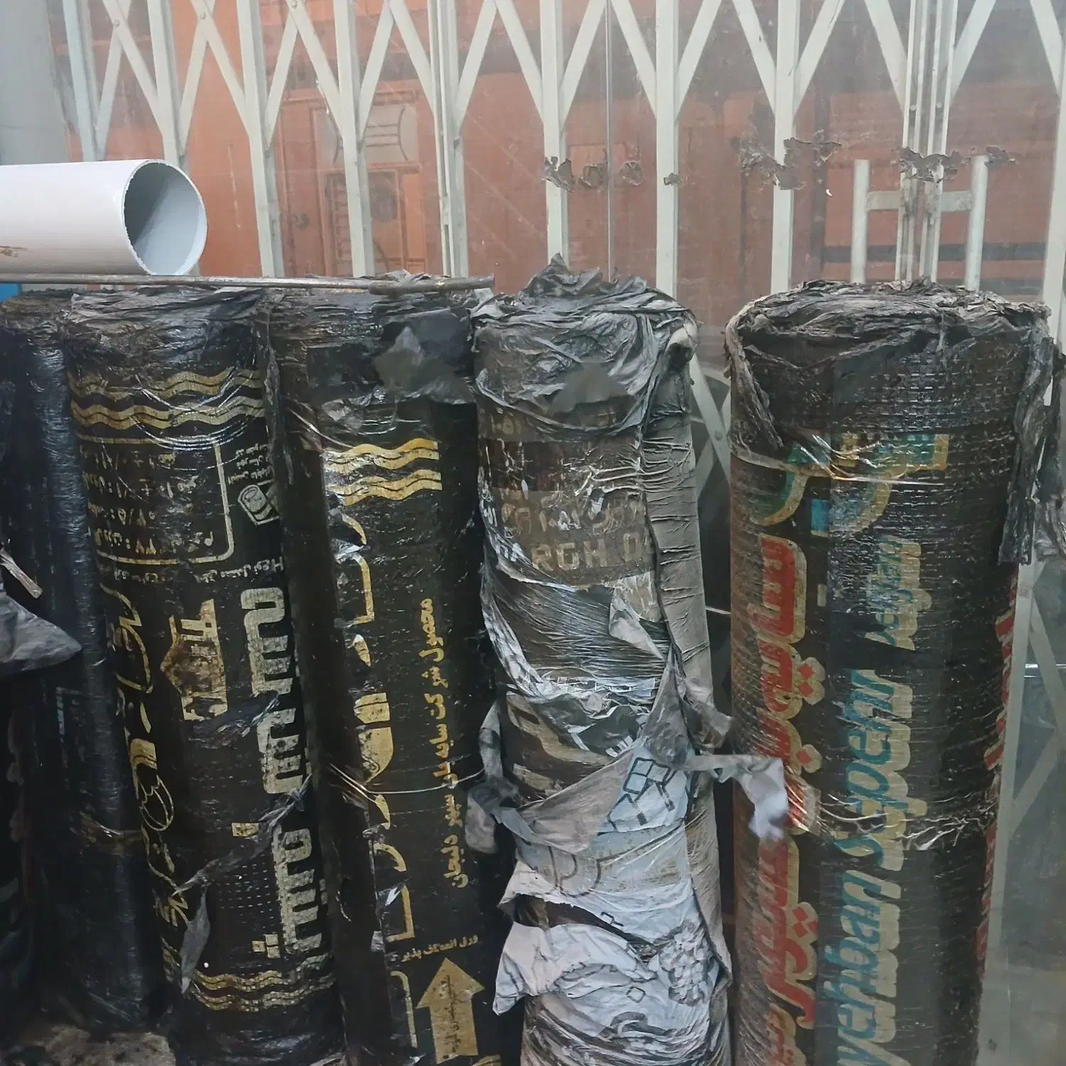 ایزوگام درجه ۲ وضایعات باقیمت مناسب|خدمات پیشه و مهارت|شهرضا, |دیوار