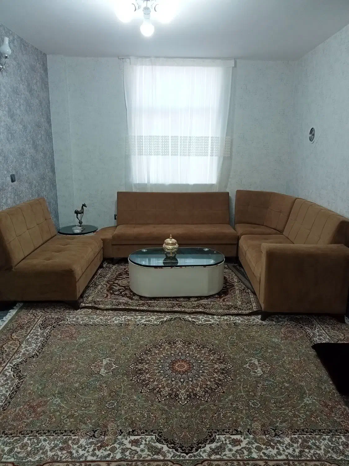 مبل ال درحد صفر همراه جلومبلی  قیمت مناسب|مبلمان خانگی و میز عسلی|مهاباد (آذربایجان غربی), |دیوار