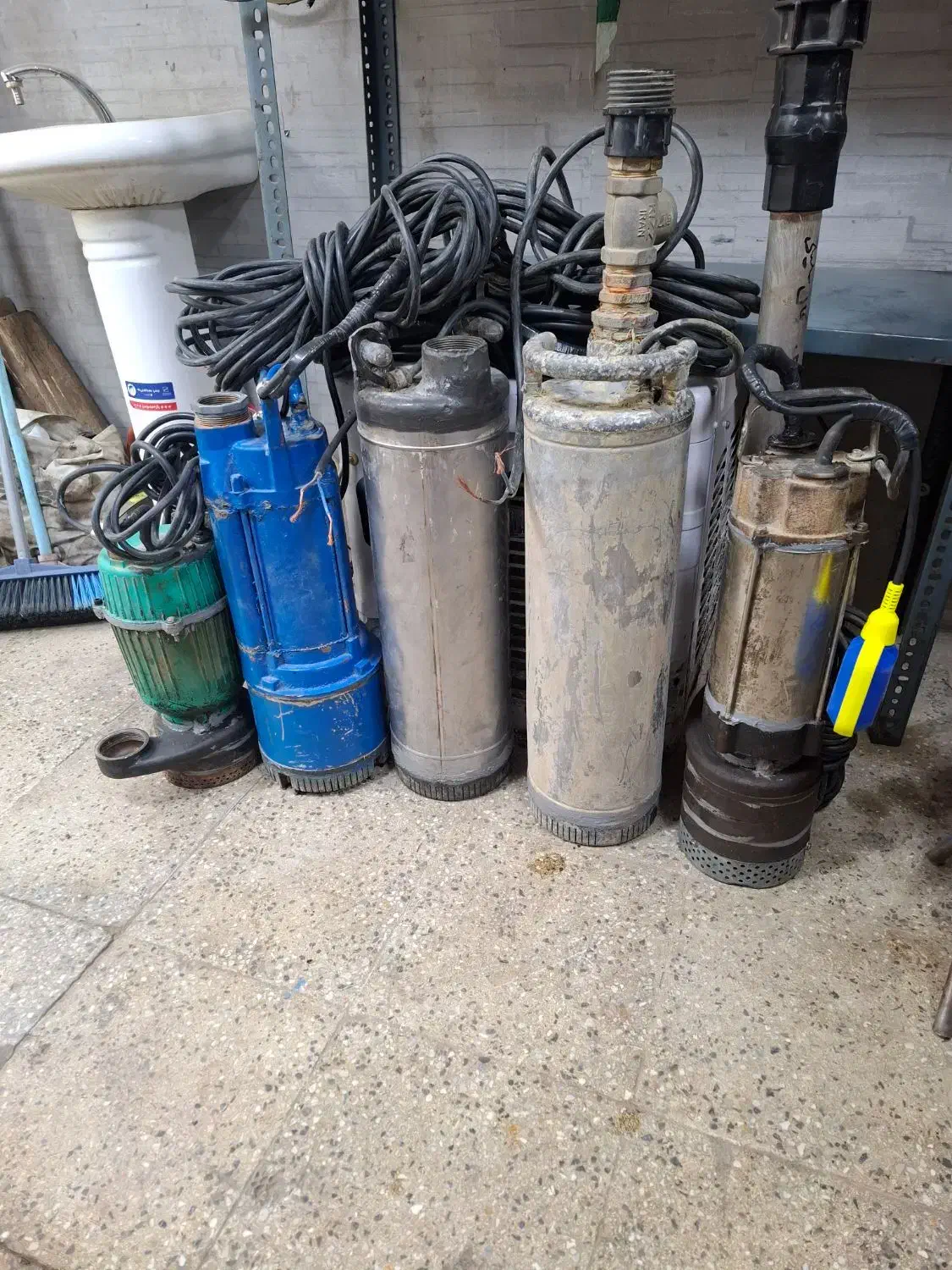 کفکش|ماشین‌آلات صنعتی|سنندج, |دیوار