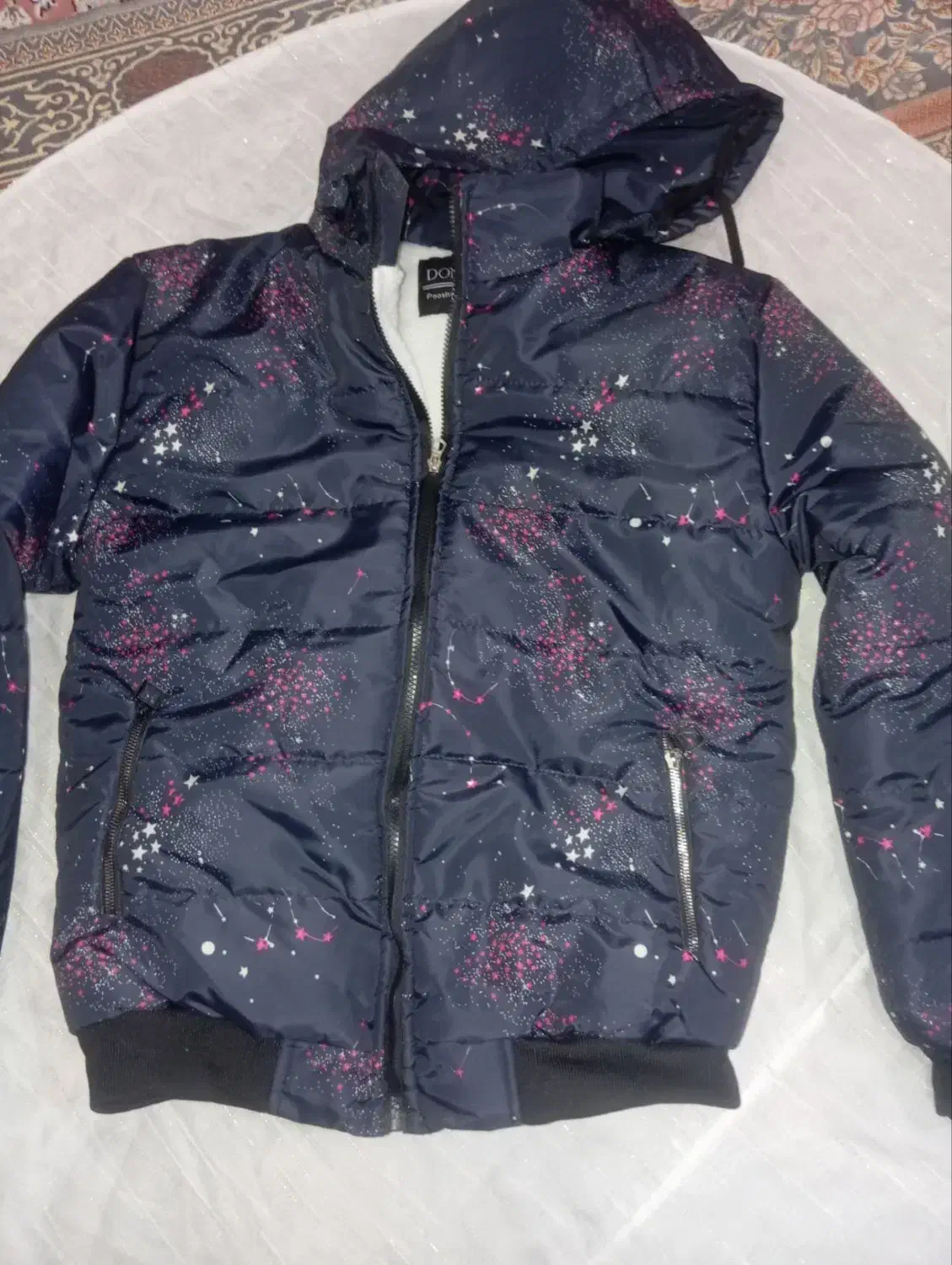 کاپشن فروشی|لباس|قائن, |دیوار