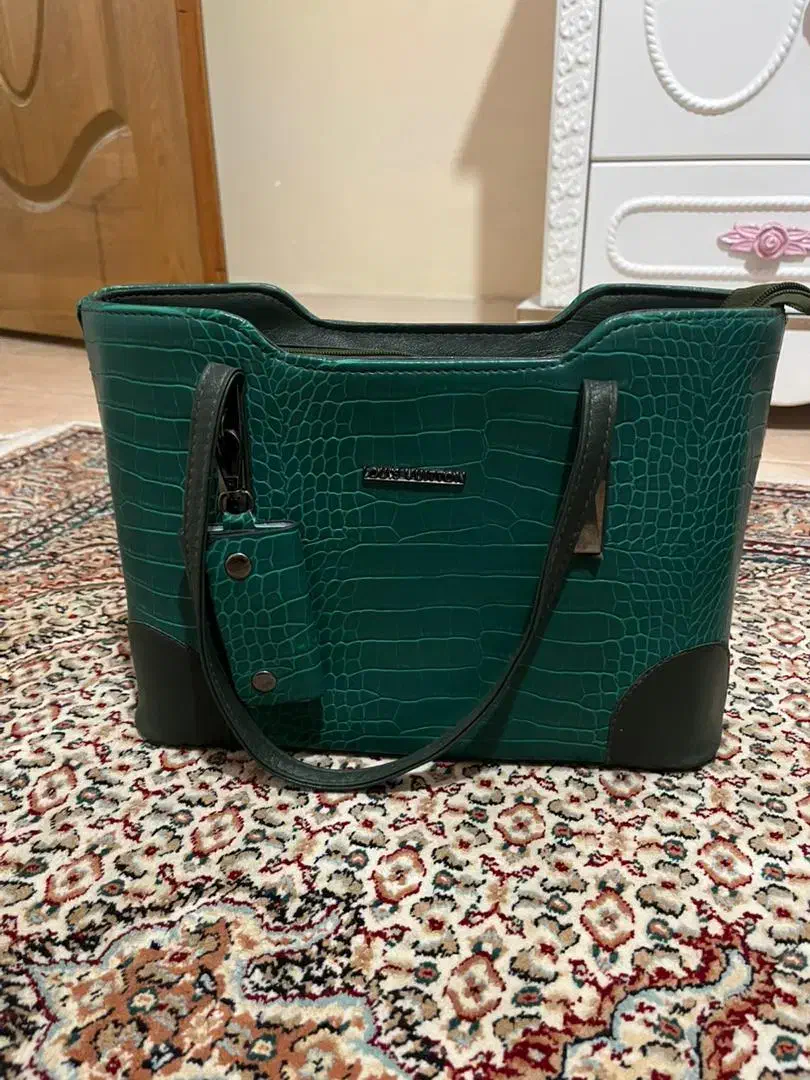 کیف جادار سبز رنگ نونو|کیف، کفش، کمربند|شهریار, شهرک وائین|دیوار