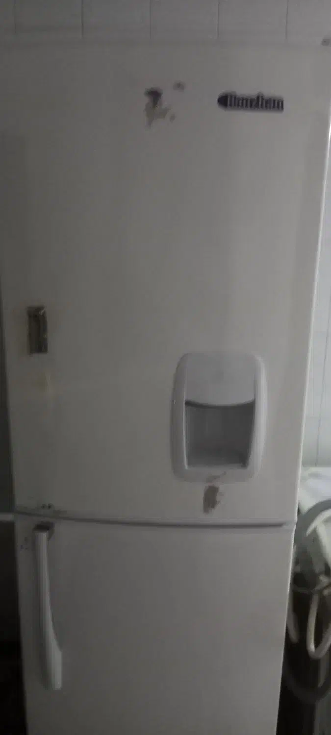 یخچال|یخچال و فریزر|زاغه, |دیوار