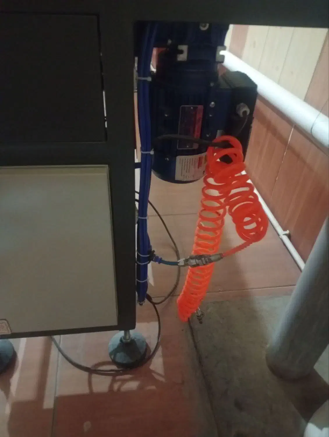 دستگاه بسته بندی دستمال کاغذی|ماشین‌آلات صنعتی|سنندج, |دیوار