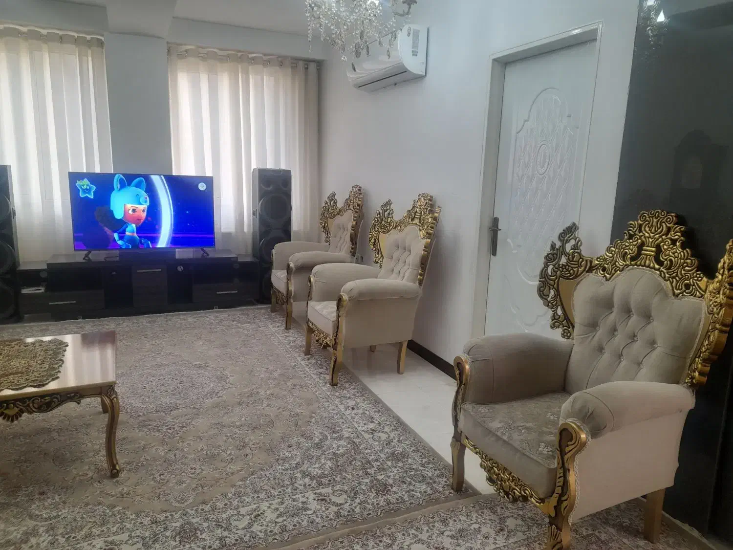 مبل استیل ۹نفره با میزو عسلی|مبلمان خانگی و میز عسلی|تهران, دولتخواه جنوبی|دیوار