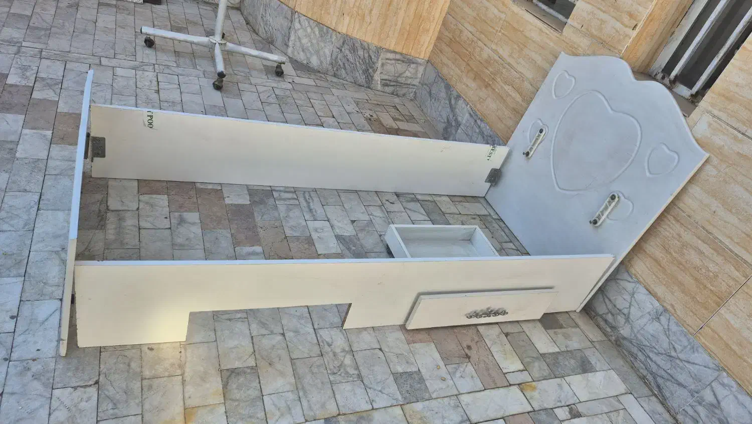 تخت نوجوان|تخت و سرویس خواب|زرند, |دیوار