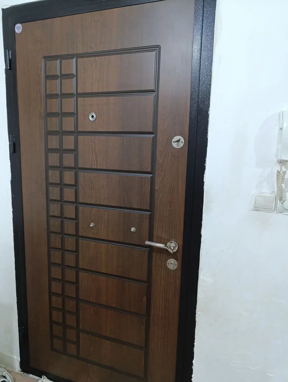 در وپنجره ی پی وی سی درب چوبی|خدمات پیشه و مهارت|بندر ماهشهر, |دیوار