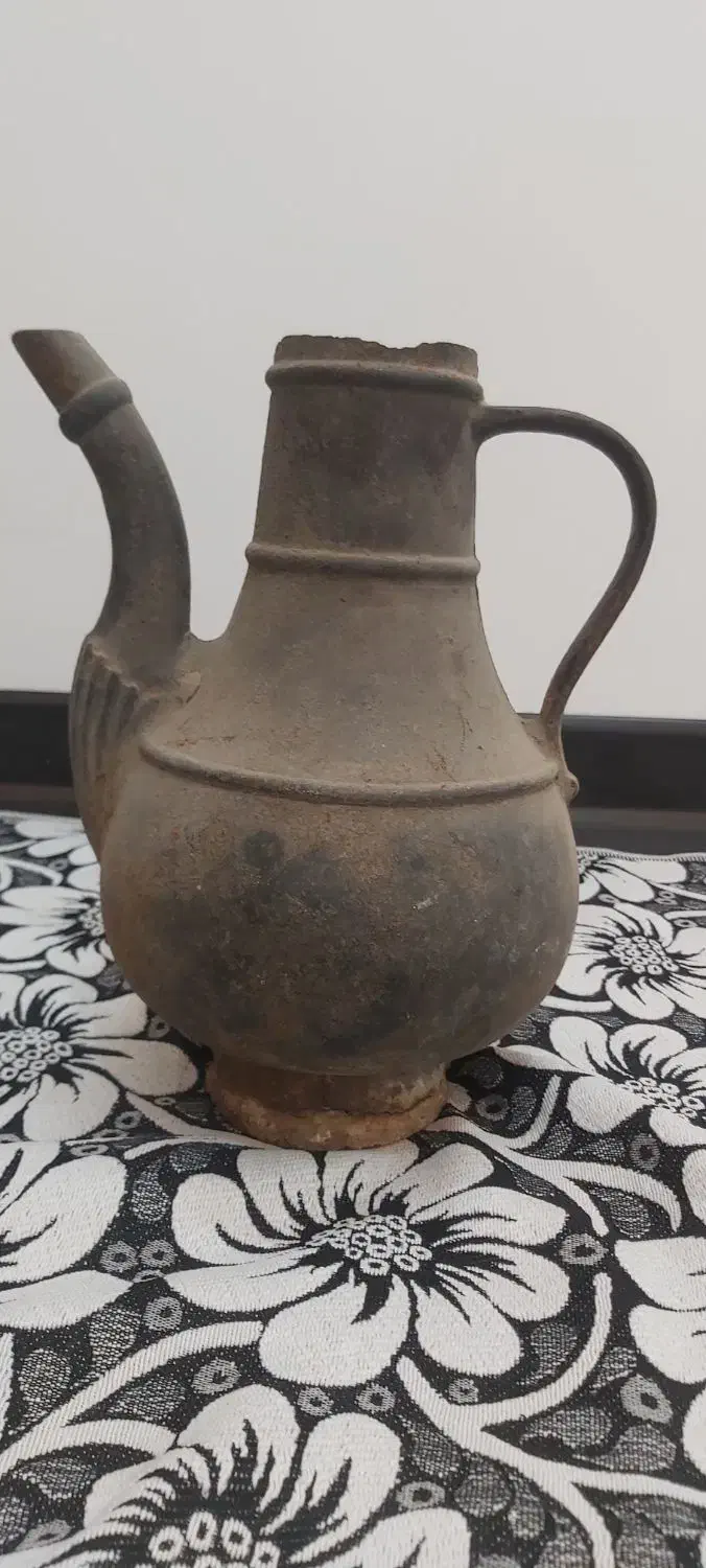 چرخ گوشت دستی  و پارچ قدیمی|کلکسیون اشیاء عتیقه|قم, علی آباد سعدگان|دیوار