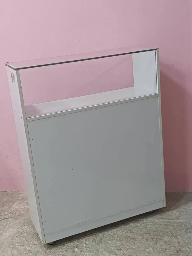 فروش میز ویترین ام دی اف و آهنی شیشه ای|بوفه، ویترین، کنسول|میناب, |دیوار