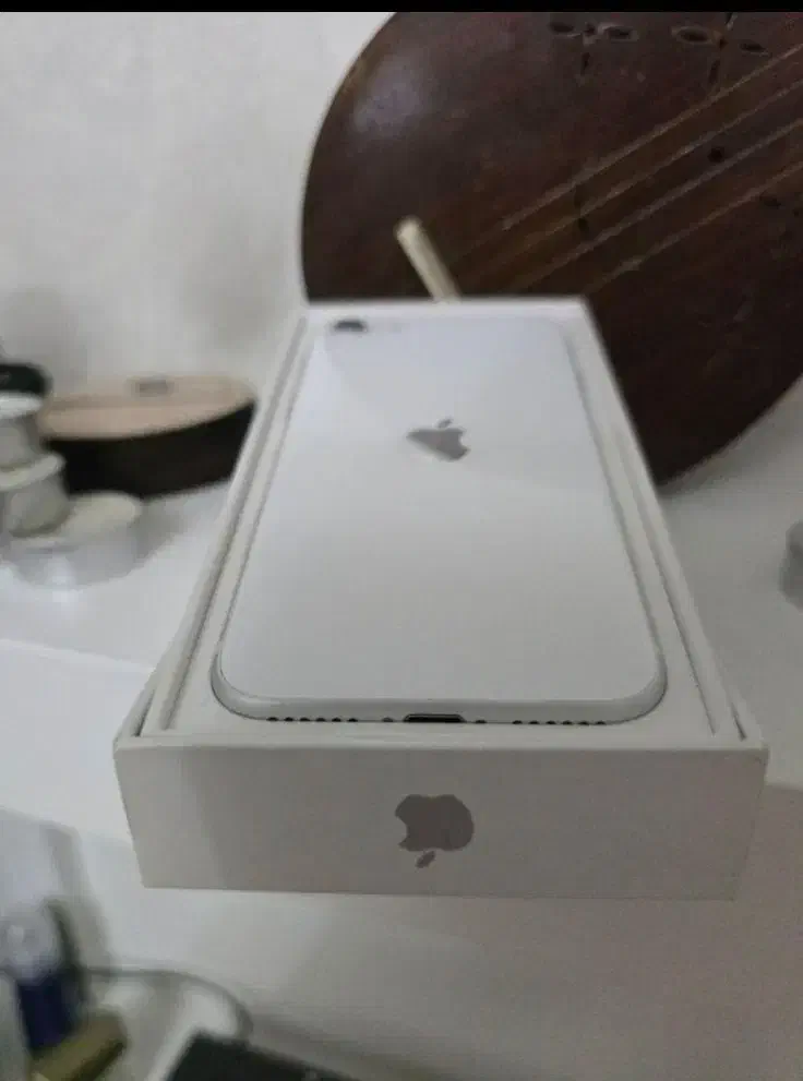 اپل iPhone 8 با حافظهٔ ۱۲۸ گیگابایت|موبایل|یاسوج, |دیوار