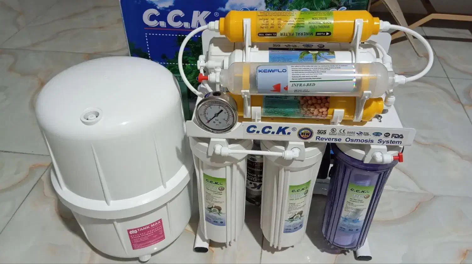 دستگاه تصفیه اب تایوان ۸فیلتر|آب‌سردکن و تصفیه آب|همدان, |دیوار