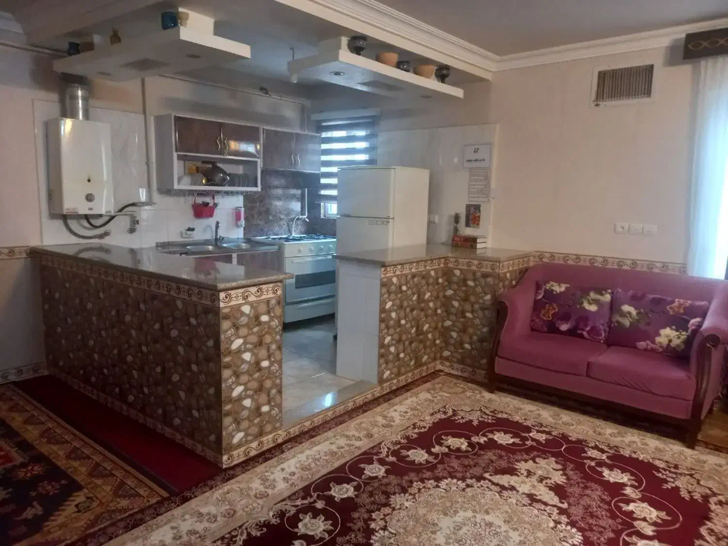 سوییت قیمت مناسب باپارکینگ دور باباطاهر پاسخ گو۲۴|اجارهٔ کوتاه‌مدت آپارتمان و سوئیت|همدان, |دیوار