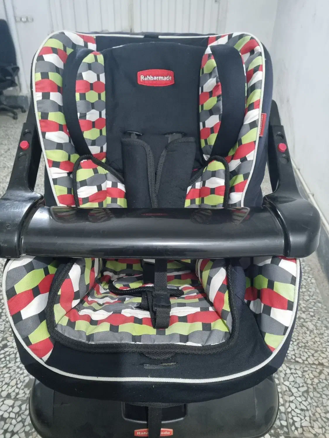 صندلی ماشین کودک|تخت و صندلی بچه|رشت, گلزاران|دیوار