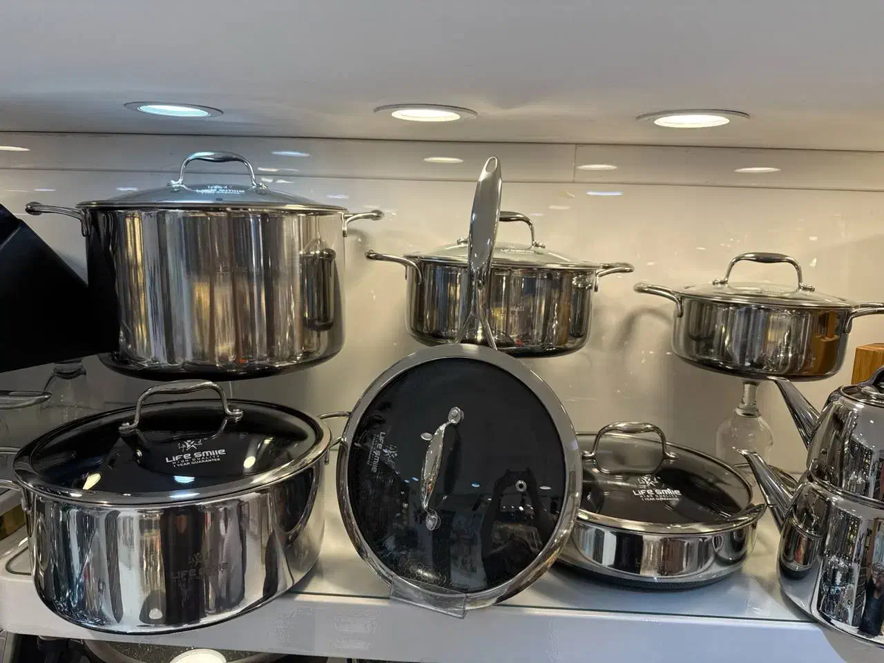 قابلمه لایف اسمایل چین استیل داخل لیزری 12pcs|ظروف پختوپز|تهران, شوش (باغ آذری)|دیوار