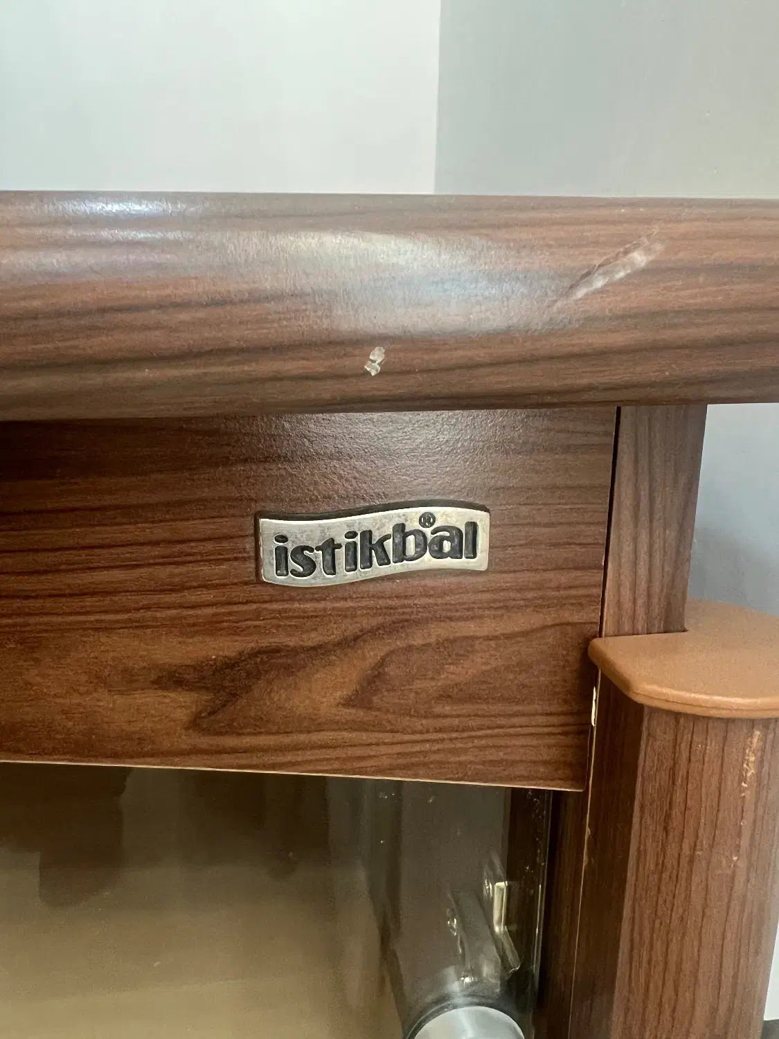 تلویزیون ۲۱ اینچ ال جی با میز تلویزیون|تلویزیون و پروژکتور|ارومیه, |دیوار