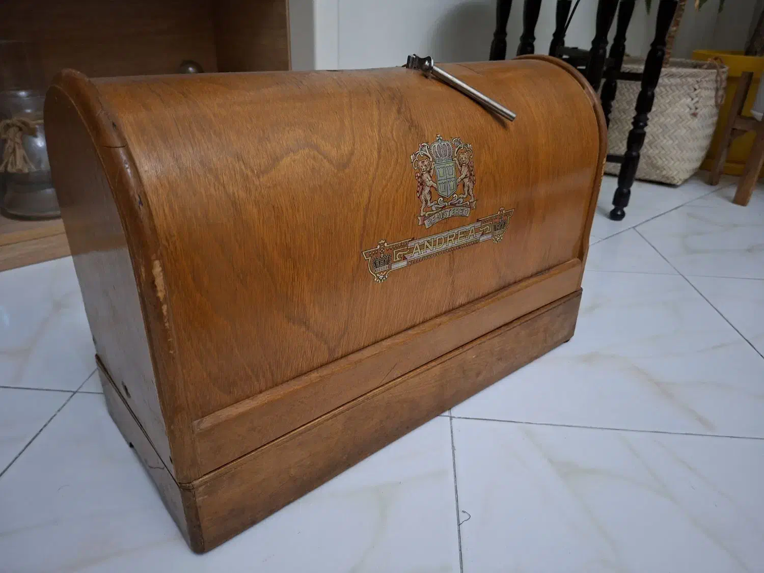 چرخ خیاطی قدیمی|کلکسیون اشیاء عتیقه|تهران, توحید|دیوار