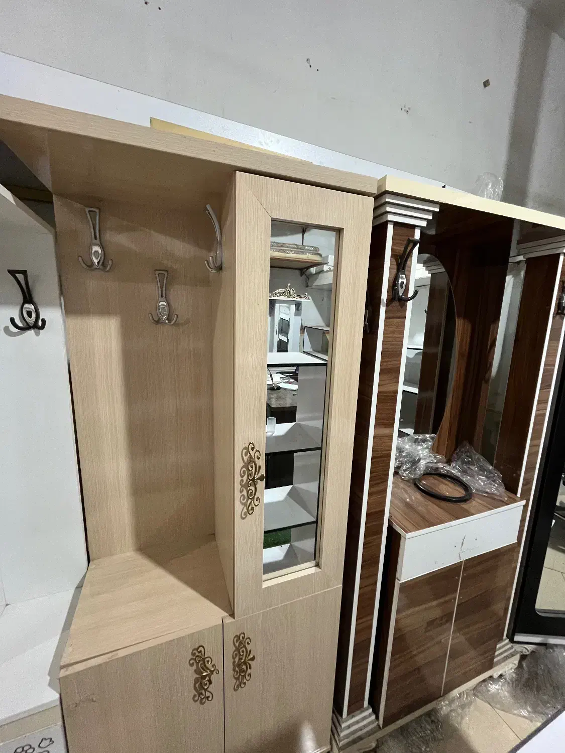 8عدد بوفه و جاکفشی به علت جمع اوری|حراج|خلخال, |دیوار