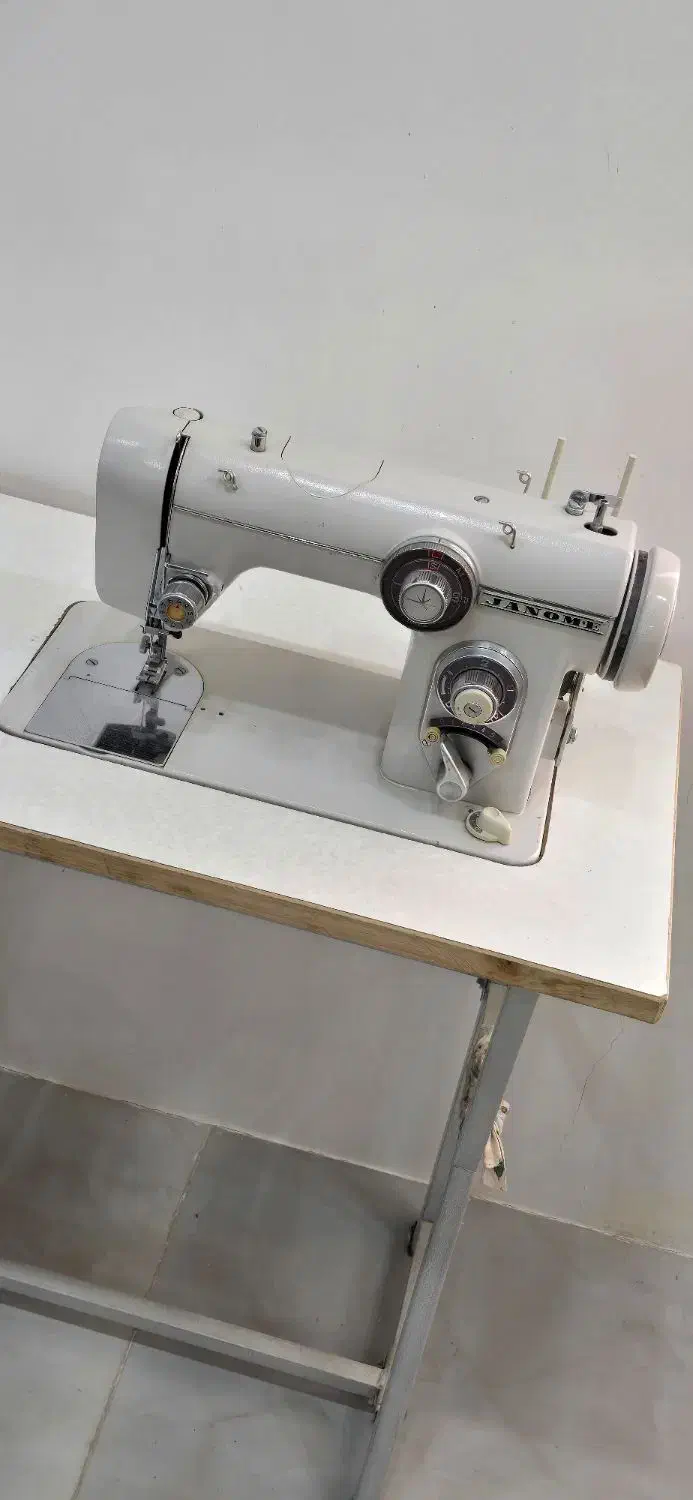 چرخ خیاطی  ژانومه|چرخ خیاطی و ریسندگی|بیرجند, |دیوار