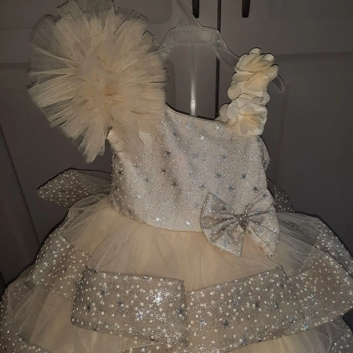 لباس عروس کودک ۲ سال تا ۳ سال نو|کفش و لباس بچه|سرخرود, |دیوار